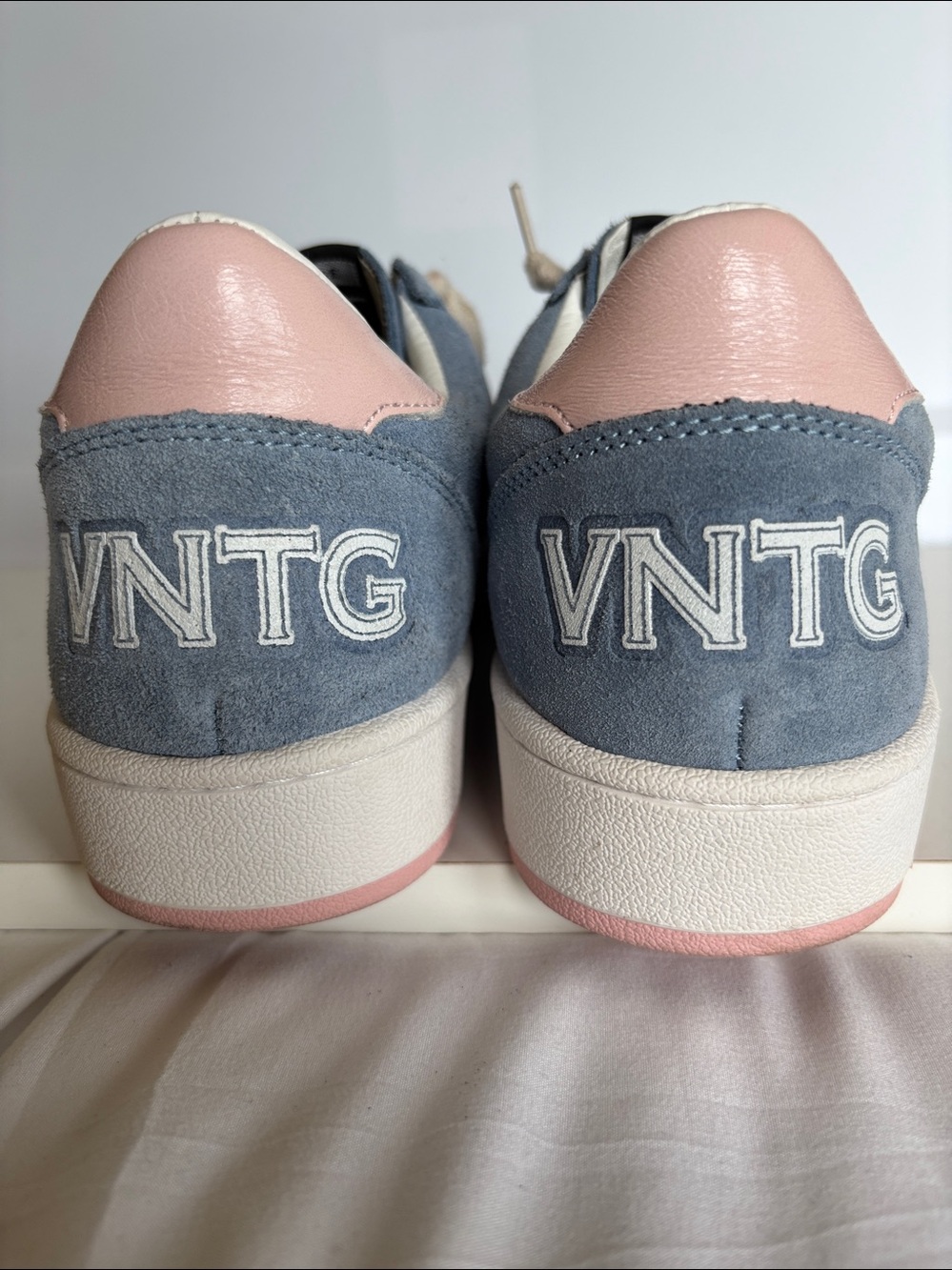 Vintage Havana Women’s Denisse Suede Sneakers Blue Cream Pink Size 8.5 - Picture 3 of 9